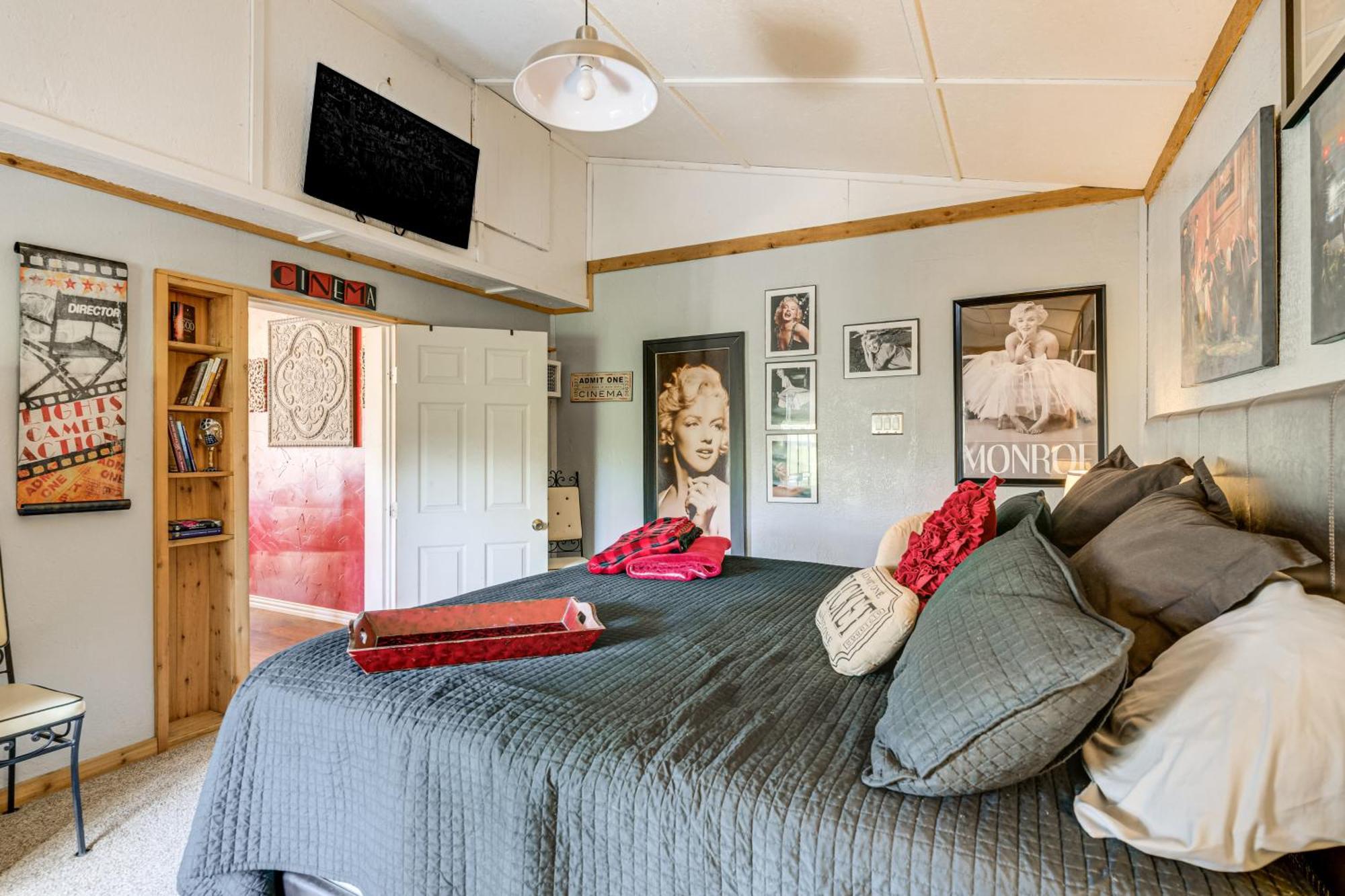 Willa College Station Getaway With Hot Tub And Courtyard! Zewnętrze zdjęcie