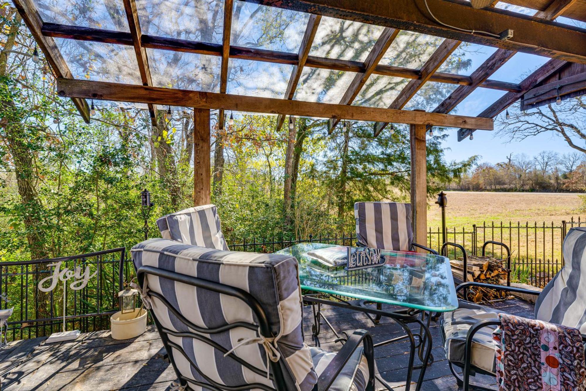 Willa College Station Getaway With Hot Tub And Courtyard! Zewnętrze zdjęcie